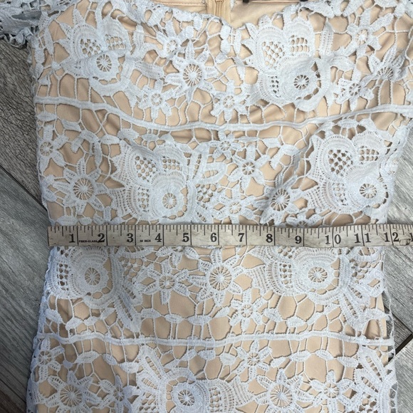 Missguided Tall Lace Bardot Fishtail Midi Dress
Size 4 - Picture 6 of 13